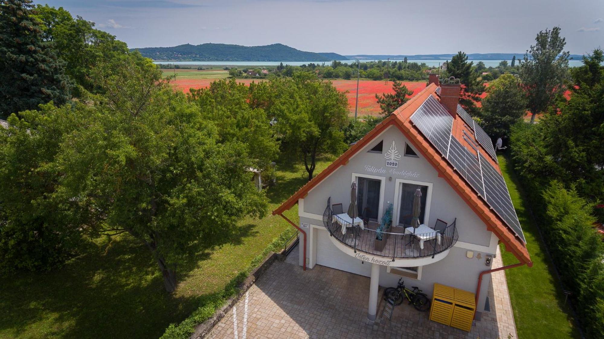 Tulipán vendégház Orvenyes Extérieur photo